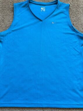 Women’s Nike Bright Blue V-Neck Performance Tank with Silver Swoosh Size XL